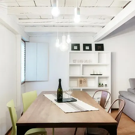 Apartamento Fontana - By Myhomeincomo Como