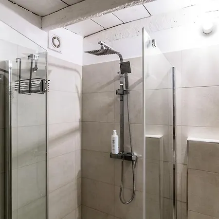 Apartamento Fontana - By Myhomeincomo Como